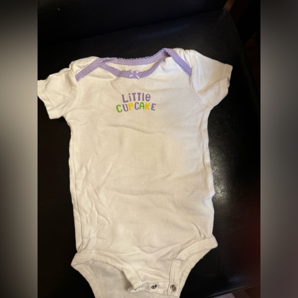 Carters onesie little cupcake 9M